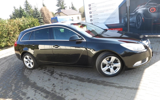 Opel Insignia cena 20990 przebieg: 250000, rok produkcji 2011 z Zabłudów małe 529